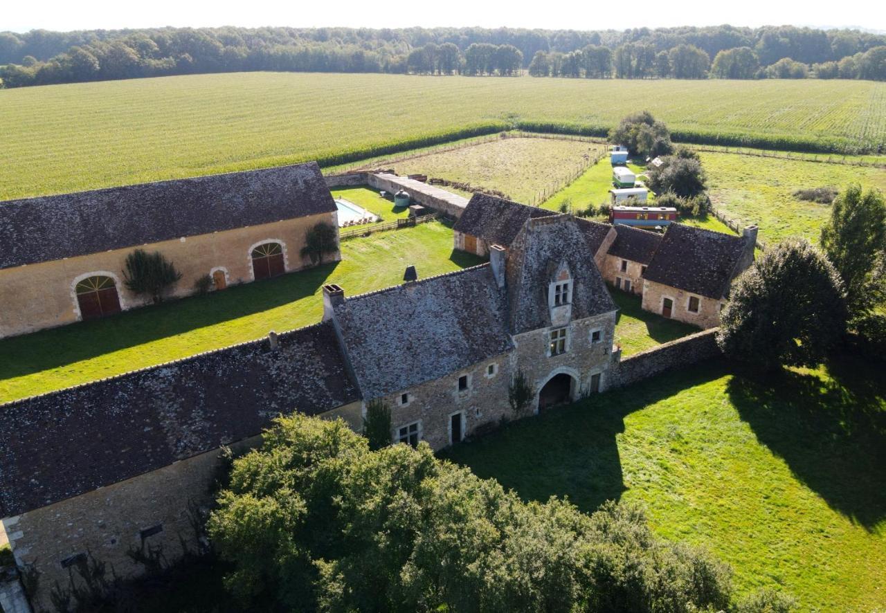 Country house Manoir Du Bois Joly - Roulotte Vintage *